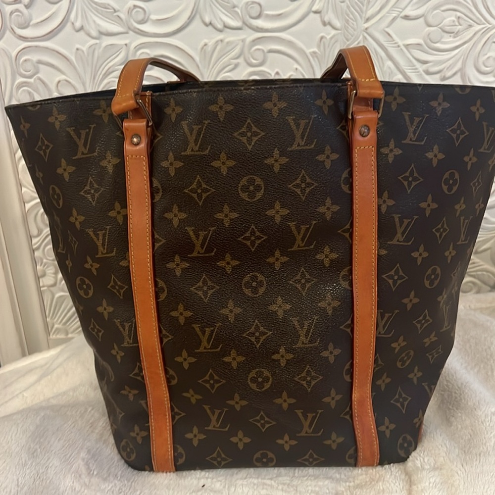 Authentic Louis Vuitton Monogram Tote Bag